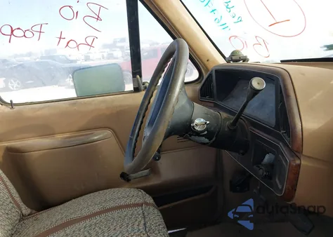 1988 Ford F250 from USA, damaged, VIN 1FTHF26H5JNB51074